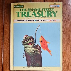 Vintage 1983 Sesame Street Treasury Volume 5